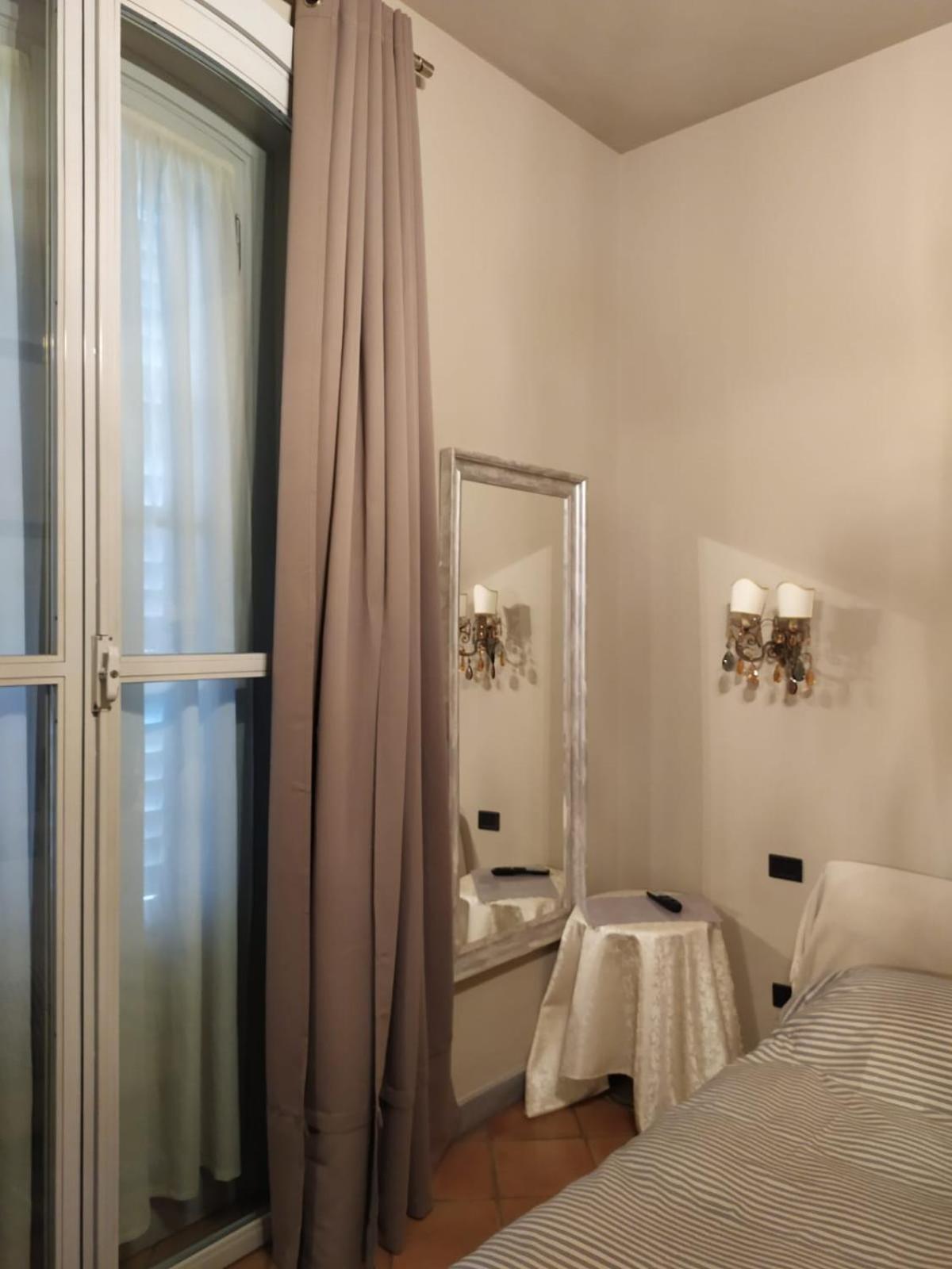 Camera Navigli Con Bagno Privato Mailand Exterior foto